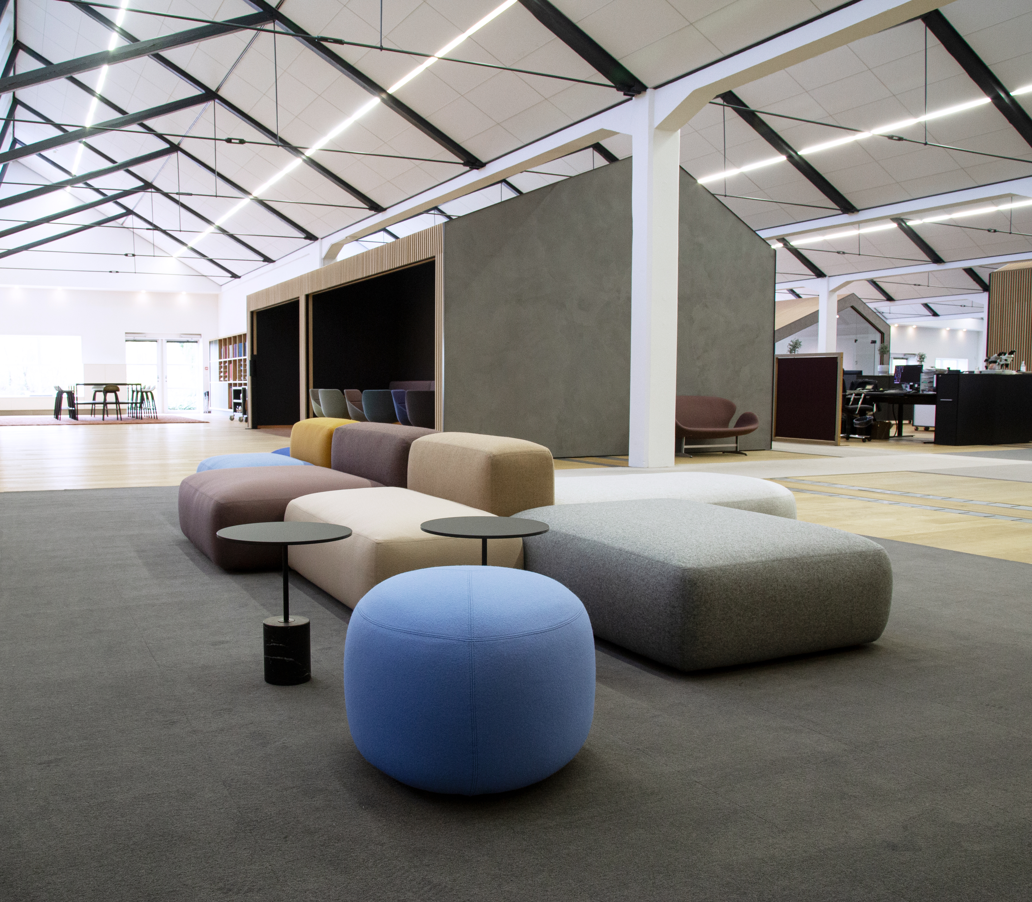 Gabriel Showroom 9987 EDIT